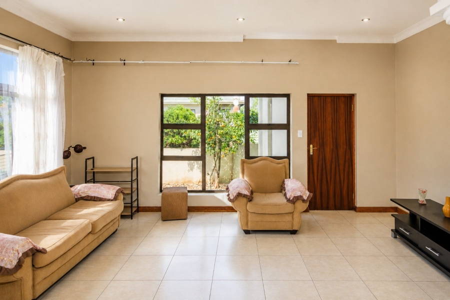4 Bedroom Property for Sale in Kosmos Ridge North West